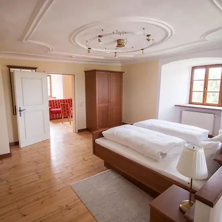 Burgappartement - Herrenhaus Ein Platz Im Gruenen アパート *