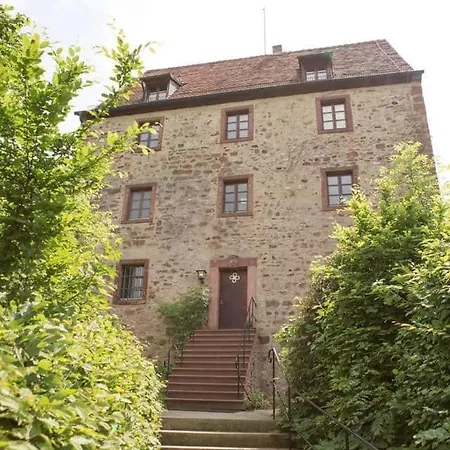 Burgappartement - Herrenhaus Ein Platz Im Gruenen