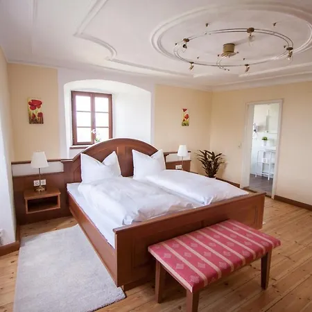 アパート Burgappartement - Herrenhaus Ein Platz Im Gruenen *